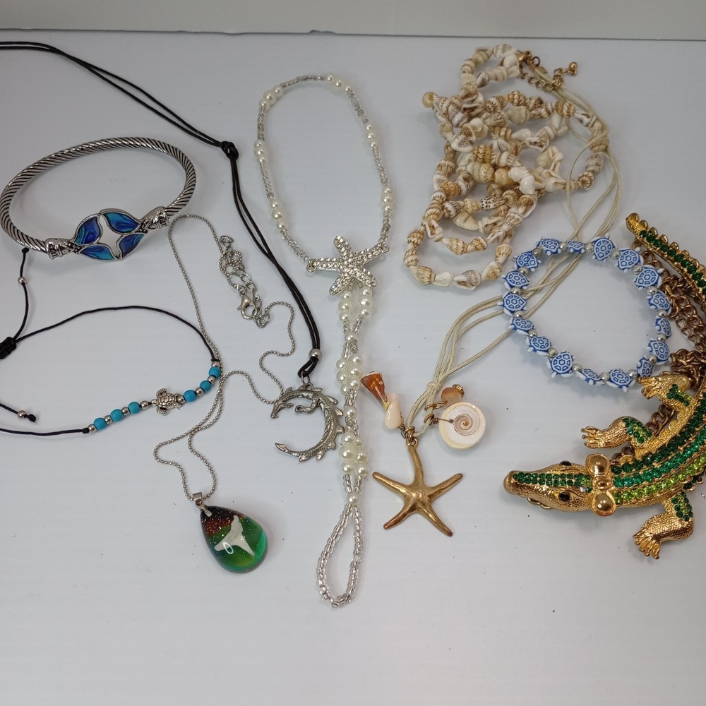 1/4 lb+‎ Jewelry Lot Jar Mixed Beach & Ocean Theme resell, craft or wear - Picture 2 of 16